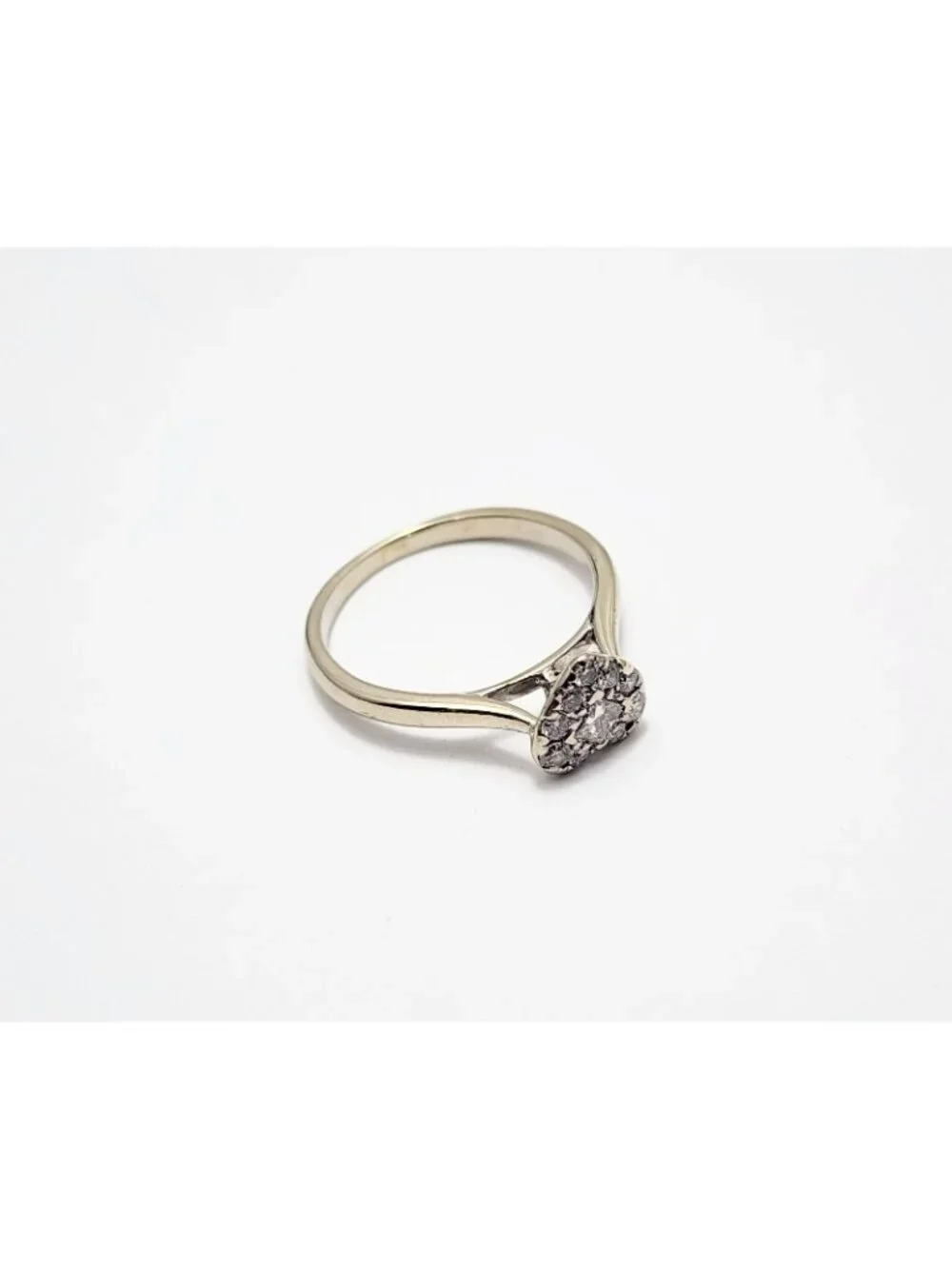 Beautiful 14K Karat Solid White Gold Designer Diamond Heart Ring - Size 6